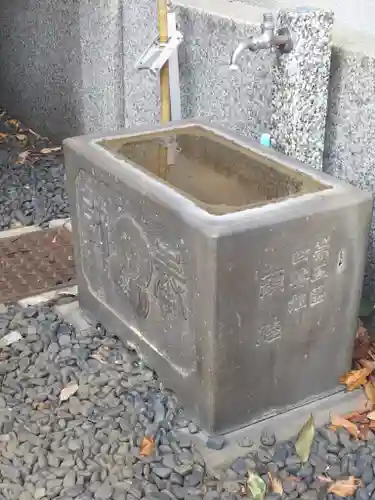 道引長太郎地蔵尊の手水舎