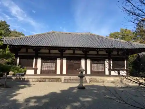 秋篠寺の本殿・本堂