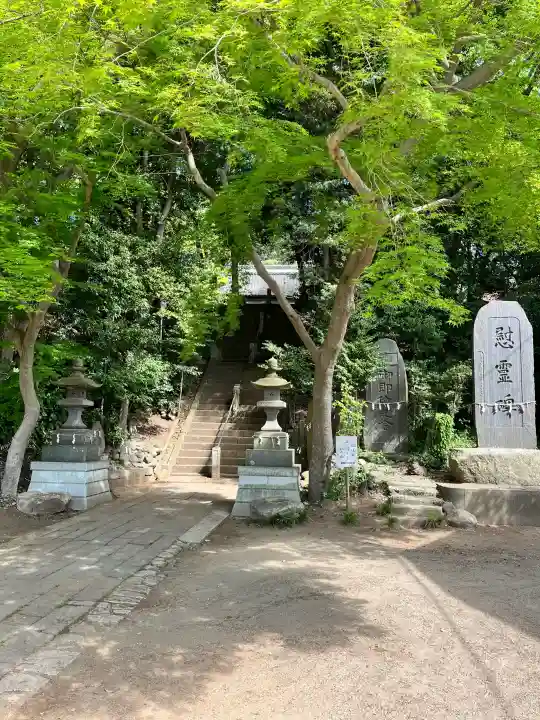 赤城神社の{uncategorized: "未分類", other: "その他", undefined: "問題あり", building: "その他建物", grave: "お墓", sacred_gate: "鳥居", guardian: "狛犬", statue: "像", buddha: "仏像", history: "歴史", nature: "自然", garden: "庭園", animal: "動物", pagoda: "塔", temizu: "手水舎", mountain_gate: "山門・神門", sanctuary: "本殿・本堂", subordinate: "末社・摂社", art: "芸術", scenery: "景色", jizo: "地蔵", ema: "絵馬", goshuin: "御朱印", omikuji: "おみくじ", items: "授与品その他", amulet: "お守り", goshuincho: "御朱印帳", eats: "食事", festival: "お祭り", votive_dance: "神楽", shichigosan: "七五三参", wedding: "結婚式", experience: "体験その他", initially: "初詣", around: "周辺", anti_infection: "感染症対策"}