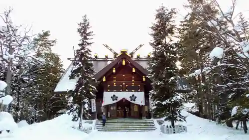 上川神社の本殿