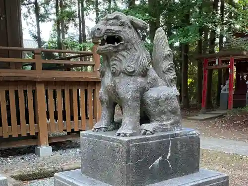 六所神社の狛犬