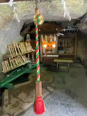 銭洗弁財天宇賀福神社(神奈川県)