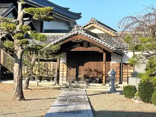 威徳閣本行寺(滋賀県)