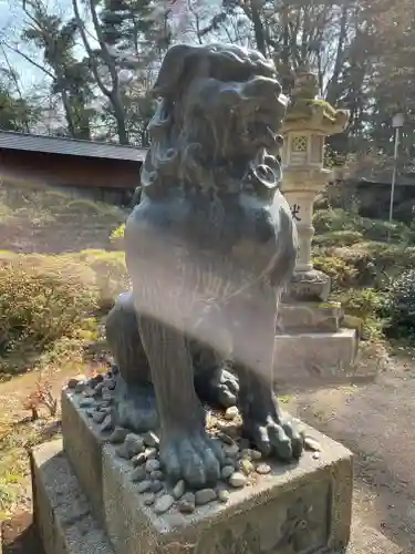 神明社の狛犬