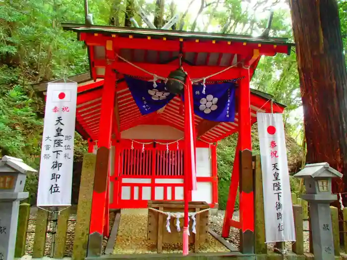 宇久井神社の本殿