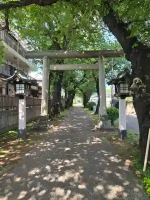 田端神社の{uncategorized: "未分類", other: "その他", undefined: "問題あり", building: "その他建物", grave: "お墓", sacred_gate: "鳥居", guardian: "狛犬", statue: "像", buddha: "仏像", history: "歴史", nature: "自然", garden: "庭園", animal: "動物", pagoda: "塔", temizu: "手水舎", mountain_gate: "山門・神門", sanctuary: "本殿・本堂", subordinate: "末社・摂社", art: "芸術", scenery: "景色", jizo: "地蔵", ema: "絵馬", goshuin: "御朱印", omikuji: "おみくじ", items: "授与品その他", amulet: "お守り", goshuincho: "御朱印帳", eats: "食事", festival: "お祭り", votive_dance: "神楽", shichigosan: "七五三参", wedding: "結婚式", experience: "体験その他", initially: "初詣", around: "周辺", anti_infection: "感染症対策"}