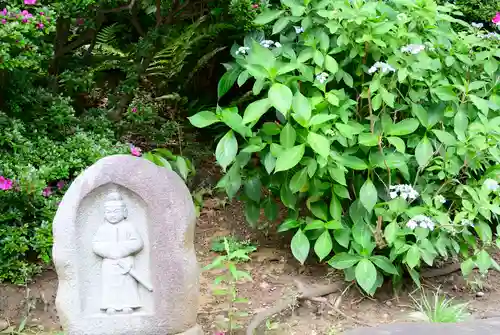 伊勢山皇大神宮の像