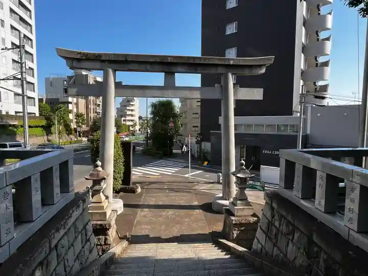 代田八幡神社の{uncategorized: "未分類", other: "その他", undefined: "問題あり", building: "その他建物", grave: "お墓", sacred_gate: "鳥居", guardian: "狛犬", statue: "像", buddha: "仏像", history: "歴史", nature: "自然", garden: "庭園", animal: "動物", pagoda: "塔", temizu: "手水舎", mountain_gate: "山門・神門", sanctuary: "本殿・本堂", subordinate: "末社・摂社", art: "芸術", scenery: "景色", jizo: "地蔵", ema: "絵馬", goshuin: "御朱印", omikuji: "おみくじ", items: "授与品その他", amulet: "お守り", goshuincho: "御朱印帳", eats: "食事", festival: "お祭り", votive_dance: "神楽", shichigosan: "七五三参", wedding: "結婚式", experience: "体験その他", initially: "初詣", around: "周辺", anti_infection: "感染症対策"}