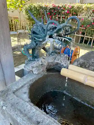 白山神社の手水舎