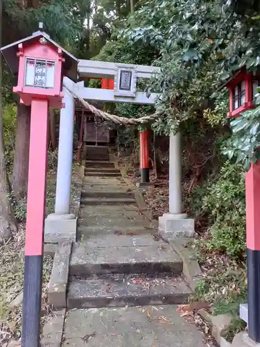 霊桃寺の末社