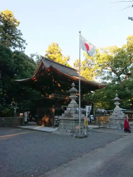 府八幡宮の山門・神門