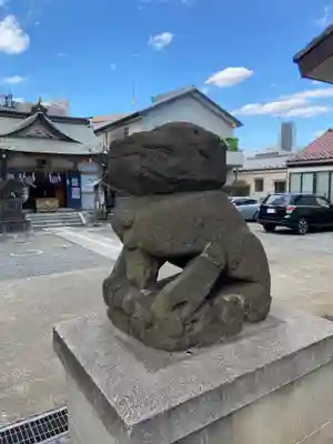 穏田神社の狛犬
