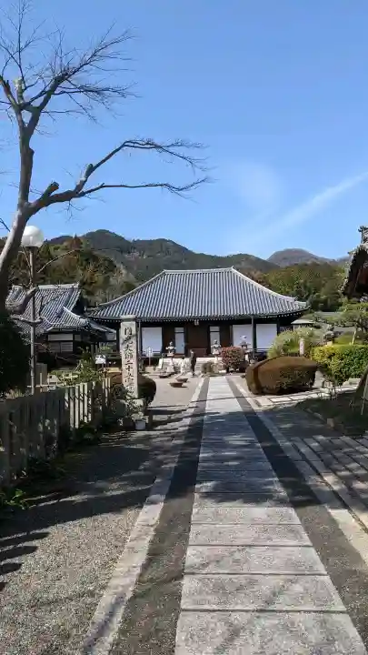 當麻寺の{uncategorized: "未分類", other: "その他", undefined: "問題あり", building: "その他建物", grave: "お墓", sacred_gate: "鳥居", guardian: "狛犬", statue: "像", buddha: "仏像", history: "歴史", nature: "自然", garden: "庭園", animal: "動物", pagoda: "塔", temizu: "手水舎", mountain_gate: "山門・神門", sanctuary: "本殿・本堂", subordinate: "末社・摂社", art: "芸術", scenery: "景色", jizo: "地蔵", ema: "絵馬", goshuin: "御朱印", omikuji: "おみくじ", items: "授与品その他", amulet: "お守り", goshuincho: "御朱印帳", eats: "食事", festival: "お祭り", votive_dance: "神楽", shichigosan: "七五三参", wedding: "結婚式", experience: "体験その他", initially: "初詣", around: "周辺", anti_infection: "感染症対策"}