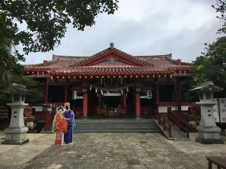 波上宮の本殿・本堂