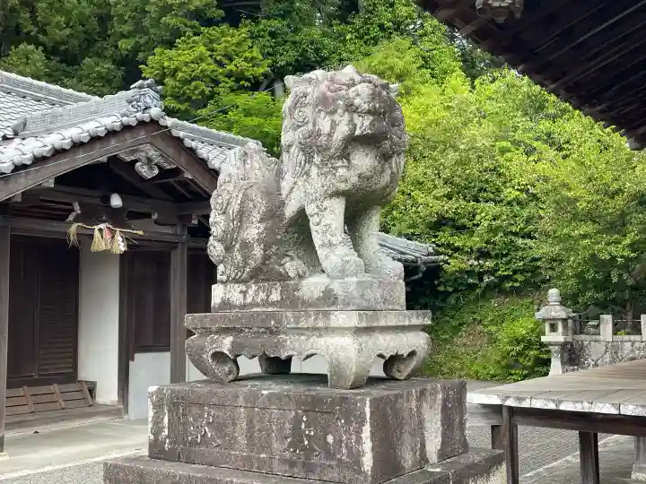 若宮神社の{uncategorized: "未分類", other: "その他", undefined: "問題あり", building: "その他建物", grave: "お墓", sacred_gate: "鳥居", guardian: "狛犬", statue: "像", buddha: "仏像", history: "歴史", nature: "自然", garden: "庭園", animal: "動物", pagoda: "塔", temizu: "手水舎", mountain_gate: "山門・神門", sanctuary: "本殿・本堂", subordinate: "末社・摂社", art: "芸術", scenery: "景色", jizo: "地蔵", ema: "絵馬", goshuin: "御朱印", omikuji: "おみくじ", items: "授与品その他", amulet: "お守り", goshuincho: "御朱印帳", eats: "食事", festival: "お祭り", votive_dance: "神楽", shichigosan: "七五三参", wedding: "結婚式", experience: "体験その他", initially: "初詣", around: "周辺", anti_infection: "感染症対策"}