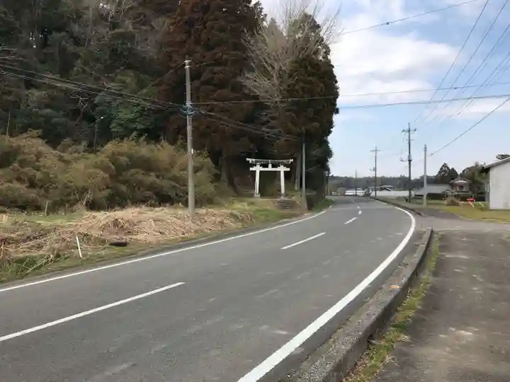 神社(名称不明)の鳥居