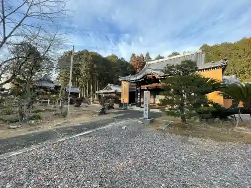 円立寺の{uncategorized: "未分類", other: "その他", undefined: "問題あり", building: "その他建物", grave: "お墓", sacred_gate: "鳥居", guardian: "狛犬", statue: "像", buddha: "仏像", history: "歴史", nature: "自然", garden: "庭園", animal: "動物", pagoda: "塔", temizu: "手水舎", mountain_gate: "山門・神門", sanctuary: "本殿・本堂", subordinate: "末社・摂社", art: "芸術", scenery: "景色", jizo: "地蔵", ema: "絵馬", goshuin: "御朱印", omikuji: "おみくじ", items: "授与品その他", amulet: "お守り", goshuincho: "御朱印帳", eats: "食事", festival: "お祭り", votive_dance: "神楽", shichigosan: "七五三参", wedding: "結婚式", experience: "体験その他", initially: "初詣", around: "周辺", anti_infection: "感染症対策"}