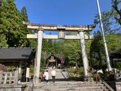 八海山尊神社の鳥居
