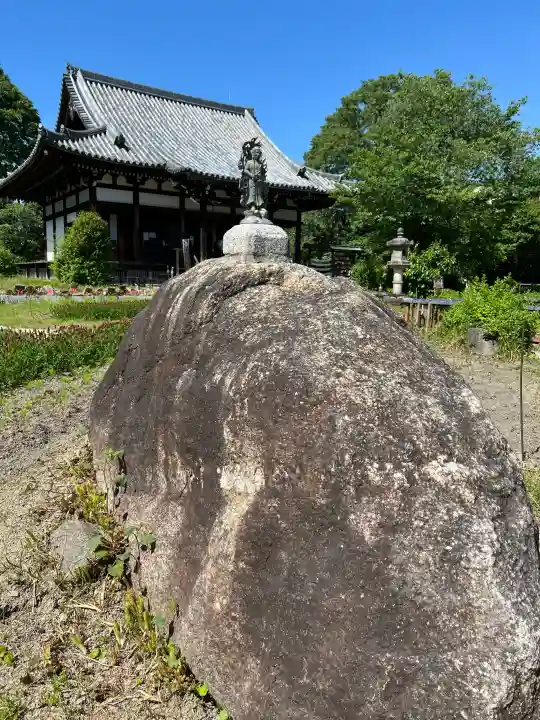般若寺 ❁コスモス寺❁の{uncategorized: "未分類", other: "その他", undefined: "問題あり", building: "その他建物", grave: "お墓", sacred_gate: "鳥居", guardian: "狛犬", statue: "像", buddha: "仏像", history: "歴史", nature: "自然", garden: "庭園", animal: "動物", pagoda: "塔", temizu: "手水舎", mountain_gate: "山門・神門", sanctuary: "本殿・本堂", subordinate: "末社・摂社", art: "芸術", scenery: "景色", jizo: "地蔵", ema: "絵馬", goshuin: "御朱印", omikuji: "おみくじ", items: "授与品その他", amulet: "お守り", goshuincho: "御朱印帳", eats: "食事", festival: "お祭り", votive_dance: "神楽", shichigosan: "七五三参", wedding: "結婚式", experience: "体験その他", initially: "初詣", around: "周辺", anti_infection: "感染症対策"}