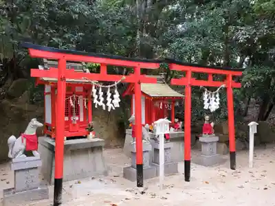 越木岩神社の末社・摂社
