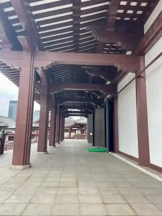 増上寺の{uncategorized: "未分類", other: "その他", undefined: "問題あり", building: "その他建物", grave: "お墓", sacred_gate: "鳥居", guardian: "狛犬", statue: "像", buddha: "仏像", history: "歴史", nature: "自然", garden: "庭園", animal: "動物", pagoda: "塔", temizu: "手水舎", mountain_gate: "山門・神門", sanctuary: "本殿・本堂", subordinate: "末社・摂社", art: "芸術", scenery: "景色", jizo: "地蔵", ema: "絵馬", goshuin: "御朱印", omikuji: "おみくじ", items: "授与品その他", amulet: "お守り", goshuincho: "御朱印帳", eats: "食事", festival: "お祭り", votive_dance: "神楽", shichigosan: "七五三参", wedding: "結婚式", experience: "体験その他", initially: "初詣", around: "周辺", anti_infection: "感染症対策"}