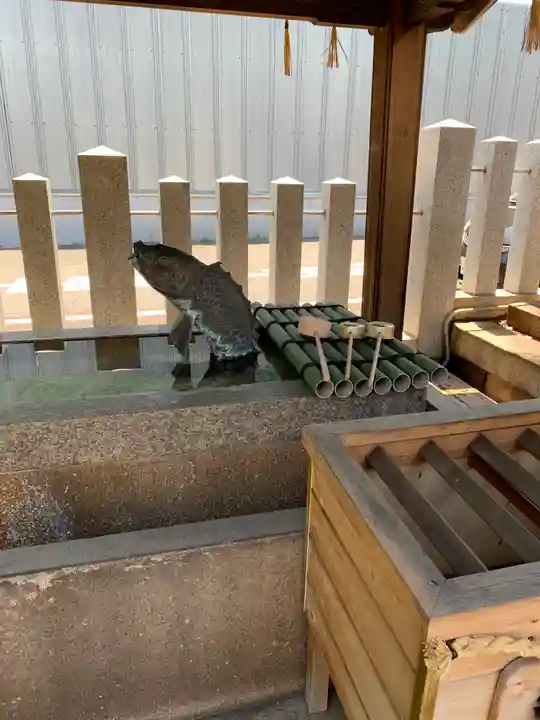 南宮宇佐八幡神社(脇浜神社)の手水舎