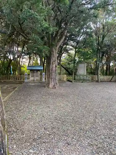 潮崎本之宮神社の建物その他