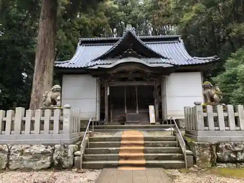 劒神社の本殿