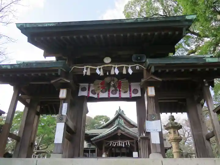 天照神社の山門・神門