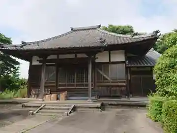 蔵泉寺の本殿・本堂