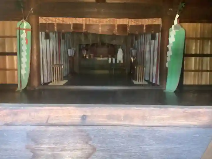 新田白山神社の本殿・本堂