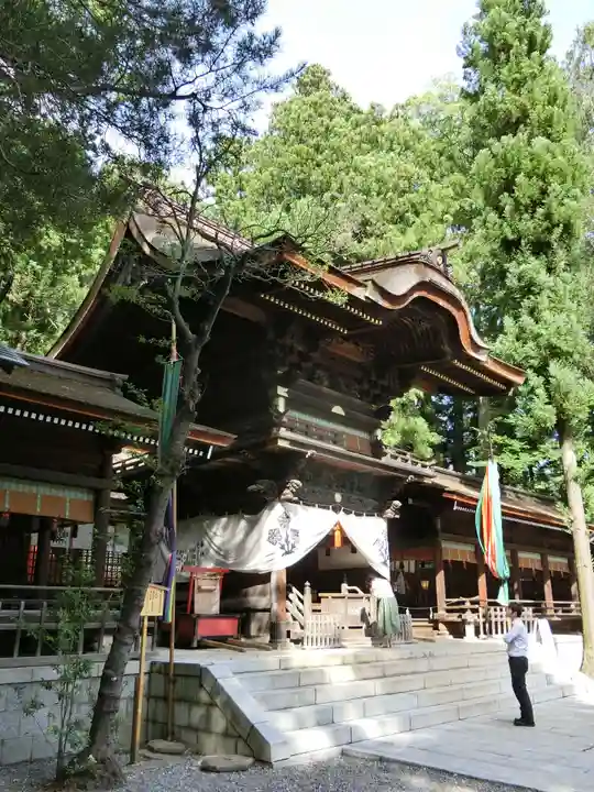 諏訪大社下社秋宮の本殿・本堂