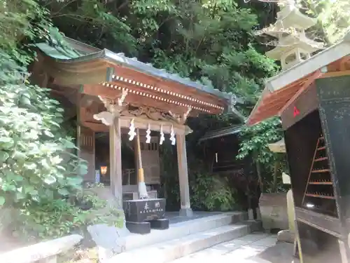 銭洗弁財天宇賀福神社(神奈川県)