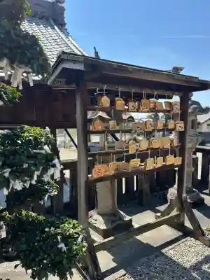 加佐美神社の{uncategorized: "未分類", other: "その他", undefined: "問題あり", building: "その他建物", grave: "お墓", sacred_gate: "鳥居", guardian: "狛犬", statue: "像", buddha: "仏像", history: "歴史", nature: "自然", garden: "庭園", animal: "動物", pagoda: "塔", temizu: "手水舎", mountain_gate: "山門・神門", sanctuary: "本殿・本堂", subordinate: "末社・摂社", art: "芸術", scenery: "景色", jizo: "地蔵", ema: "絵馬", goshuin: "御朱印", omikuji: "おみくじ", items: "授与品その他", amulet: "お守り", goshuincho: "御朱印帳", eats: "食事", festival: "お祭り", votive_dance: "神楽", shichigosan: "七五三参", wedding: "結婚式", experience: "体験その他", initially: "初詣", around: "周辺", anti_infection: "感染症対策"}
