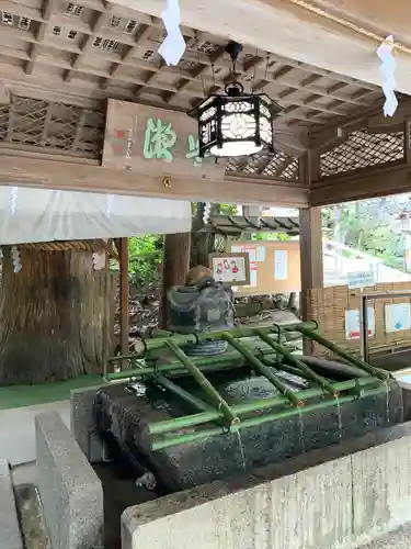 大神神社の手水舎