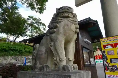 京都霊山護國神社の狛犬