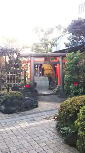 靍護稲荷神社の鳥居