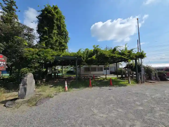 山梨岡神社(山梨県)