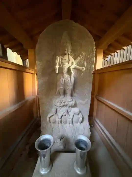 弘明寺の{uncategorized: "未分類", other: "その他", undefined: "問題あり", building: "その他建物", grave: "お墓", sacred_gate: "鳥居", guardian: "狛犬", statue: "像", buddha: "仏像", history: "歴史", nature: "自然", garden: "庭園", animal: "動物", pagoda: "塔", temizu: "手水舎", mountain_gate: "山門・神門", sanctuary: "本殿・本堂", subordinate: "末社・摂社", art: "芸術", scenery: "景色", jizo: "地蔵", ema: "絵馬", goshuin: "御朱印", omikuji: "おみくじ", items: "授与品その他", amulet: "お守り", goshuincho: "御朱印帳", eats: "食事", festival: "お祭り", votive_dance: "神楽", shichigosan: "七五三参", wedding: "結婚式", experience: "体験その他", initially: "初詣", around: "周辺", anti_infection: "感染症対策"}