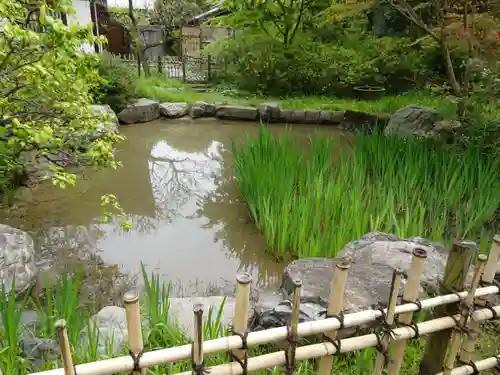 王禅寺の庭園