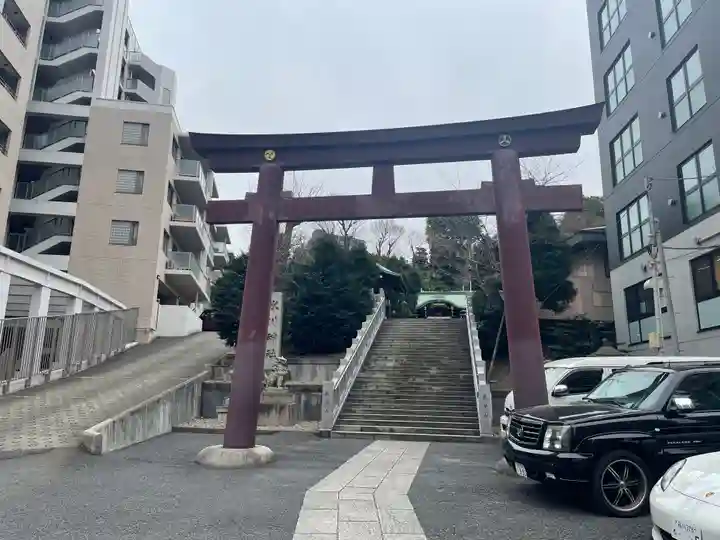 白金氷川神社の鳥居