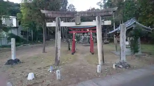 白山神社の鳥居