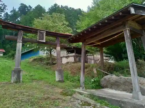 吾妻神社の鳥居