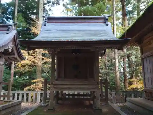 彌彦神社の末社