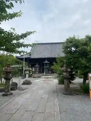 穴太寺の本殿・本堂