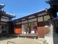 報恩講寺の{uncategorized: "未分類", other: "その他", undefined: "問題あり", building: "その他建物", grave: "お墓", sacred_gate: "鳥居", guardian: "狛犬", statue: "像", buddha: "仏像", history: "歴史", nature: "自然", garden: "庭園", animal: "動物", pagoda: "塔", temizu: "手水舎", mountain_gate: "山門・神門", sanctuary: "本殿・本堂", subordinate: "末社・摂社", art: "芸術", scenery: "景色", jizo: "地蔵", ema: "絵馬", goshuin: "御朱印", omikuji: "おみくじ", items: "授与品その他", amulet: "お守り", goshuincho: "御朱印帳", eats: "食事", festival: "お祭り", votive_dance: "神楽", shichigosan: "七五三参", wedding: "結婚式", experience: "体験その他", initially: "初詣", around: "周辺", anti_infection: "感染症対策"}