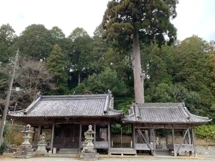 六處神社の本殿