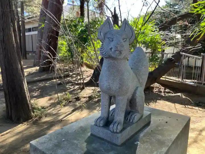 宇山稲荷神社の{uncategorized: "未分類", other: "その他", undefined: "問題あり", building: "その他建物", grave: "お墓", sacred_gate: "鳥居", guardian: "狛犬", statue: "像", buddha: "仏像", history: "歴史", nature: "自然", garden: "庭園", animal: "動物", pagoda: "塔", temizu: "手水舎", mountain_gate: "山門・神門", sanctuary: "本殿・本堂", subordinate: "末社・摂社", art: "芸術", scenery: "景色", jizo: "地蔵", ema: "絵馬", goshuin: "御朱印", omikuji: "おみくじ", items: "授与品その他", amulet: "お守り", goshuincho: "御朱印帳", eats: "食事", festival: "お祭り", votive_dance: "神楽", shichigosan: "七五三参", wedding: "結婚式", experience: "体験その他", initially: "初詣", around: "周辺", anti_infection: "感染症対策"}