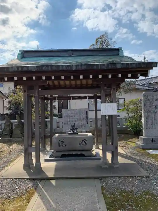 愛宕八幡神社の手水舎