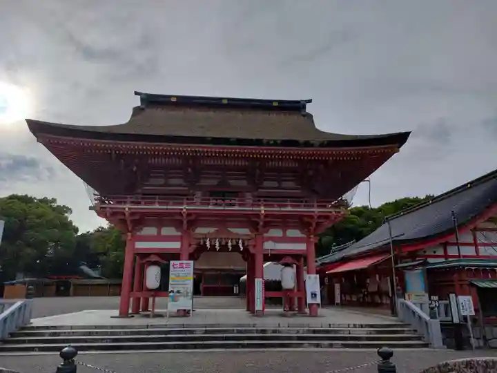 津島神社の山門・神門